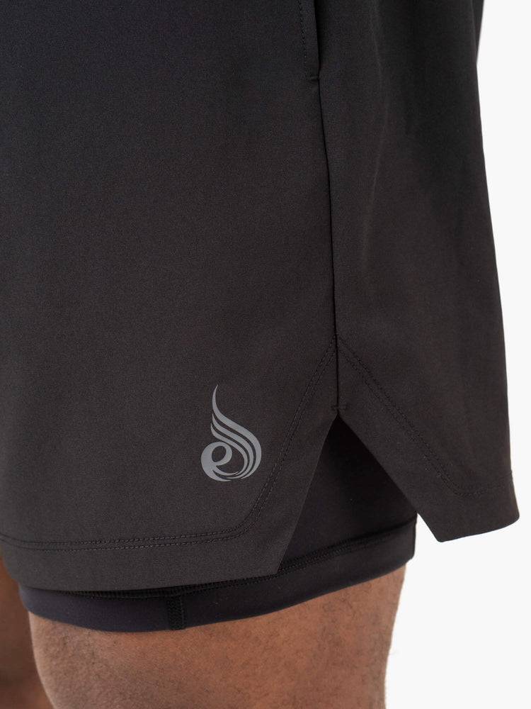 Black Ryderwear Men Shorts Pursuit 2 In 1 Training Men's Shorts | AU1396XF