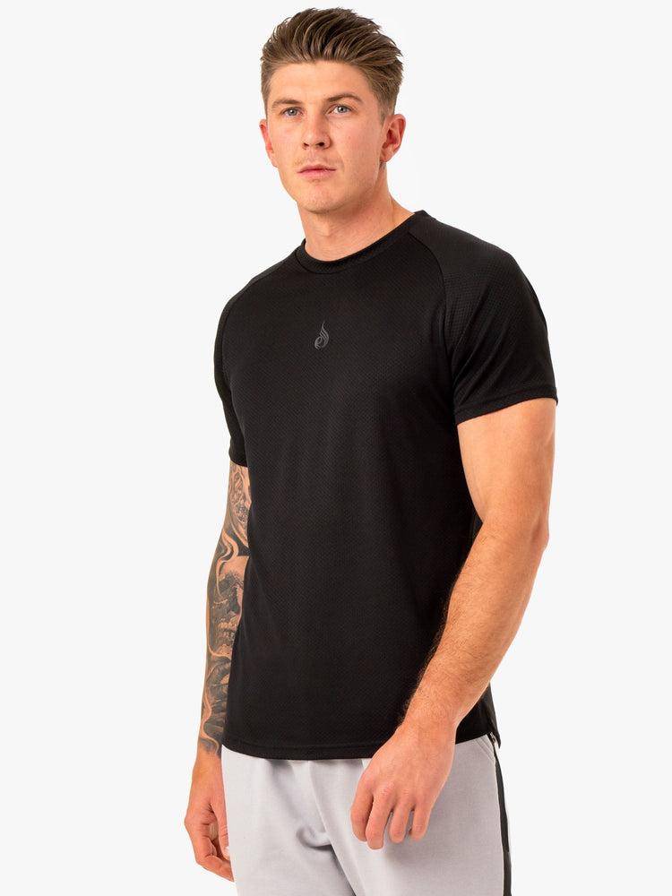 Black Ryderwear Men T Shirts Enhance Men's T Shirts | AU1217BC