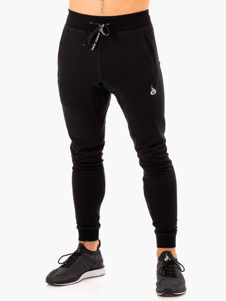 Black Ryderwear Men Track Pants Recharge Tapered Men\'s Track Pants | AU1040EX