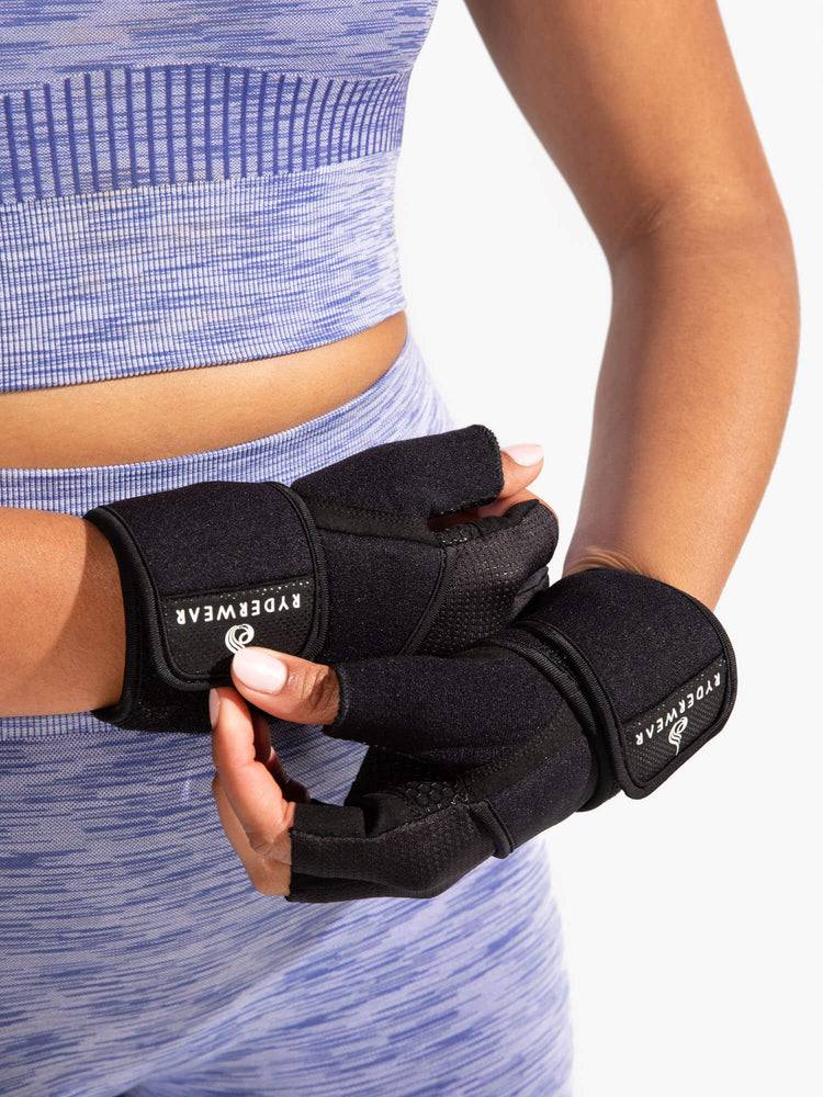 Black Ryderwear Women Gloves Wrap Lifting Women's Gloves | AU3128IS