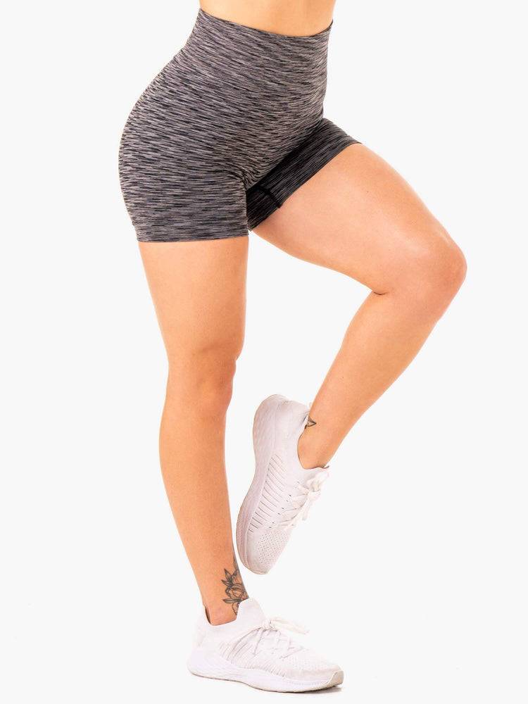 Black Ryderwear Women Shorts Evolve Seamless High Waisted Women's Shorts | AU1952TV